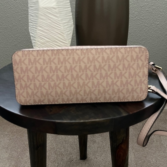 MICHAEL MICHAEL KORS Jet Set Travel Medium Logo Dome Crossbody Bag Pink - Picture 9 of 16